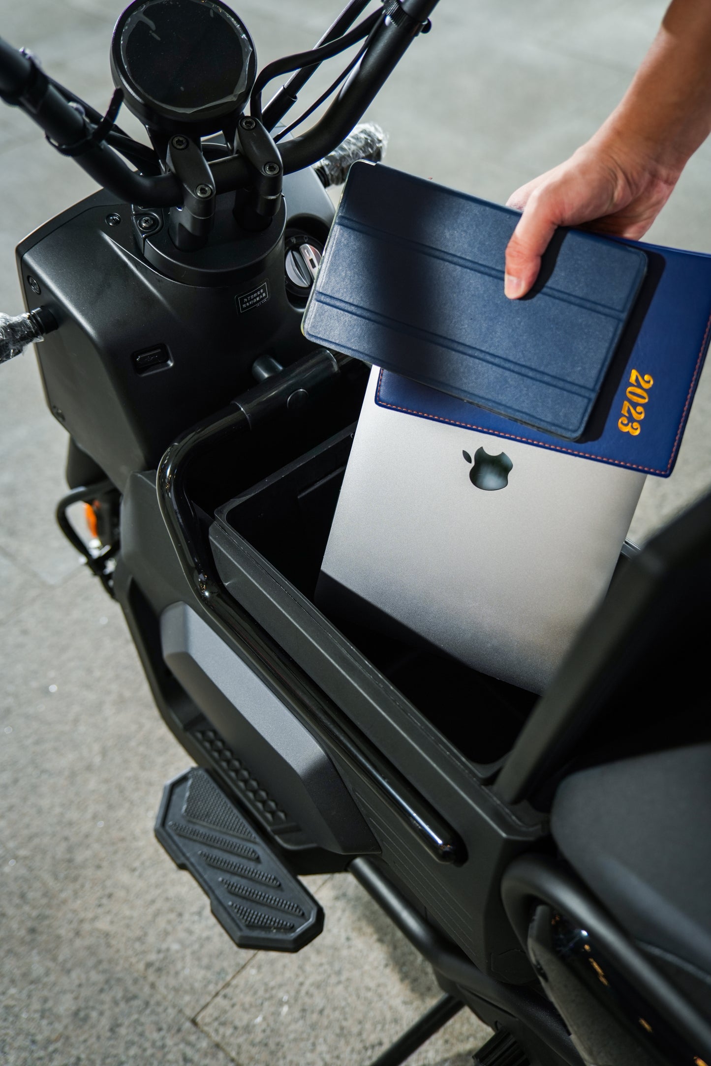 Honda Zoomer Center Box