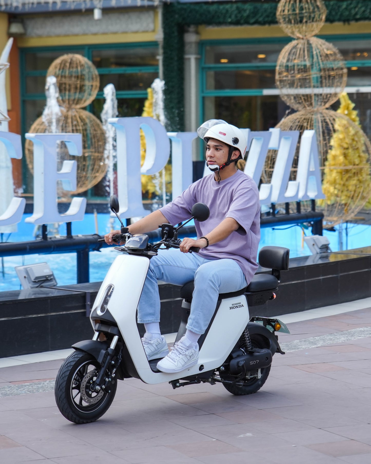 Sundiro Honda S07 Electric Scooter